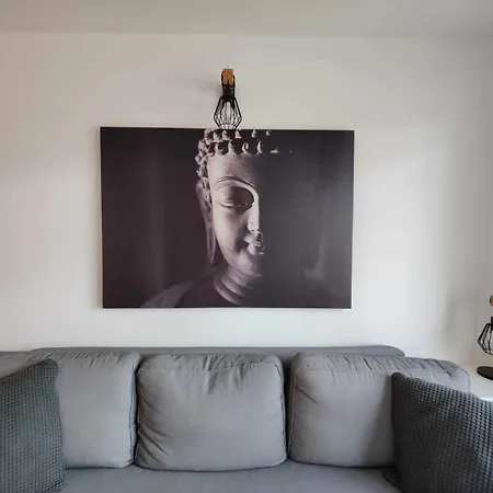 Cozy Zen By Edeal Homes Apartment *