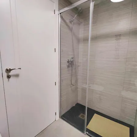 Cozy Zen By Edeal Homes Apartment *