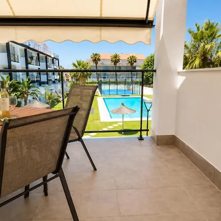 Cozy Zen Ideal For Couples By Edeal Homes *